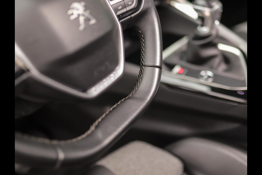 Peugeot 3008 1.5 BlueHDi Blue Lease Premium | Pano | Camera | Focal | Memory | Keyless