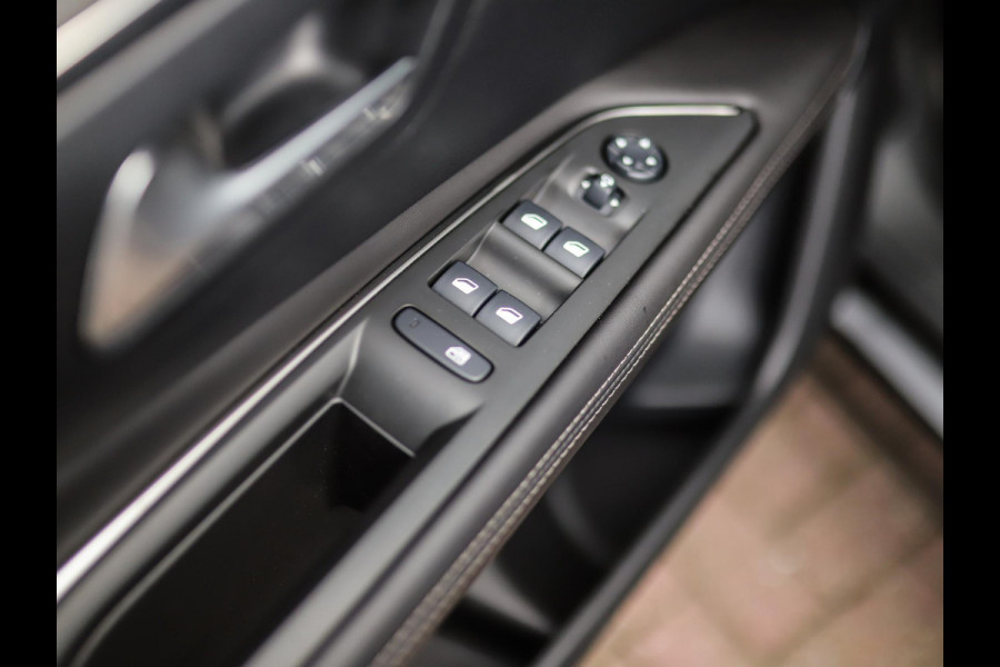 Peugeot 3008 1.5 BlueHDi Blue Lease Premium | Pano | Camera | Focal | Memory | Keyless