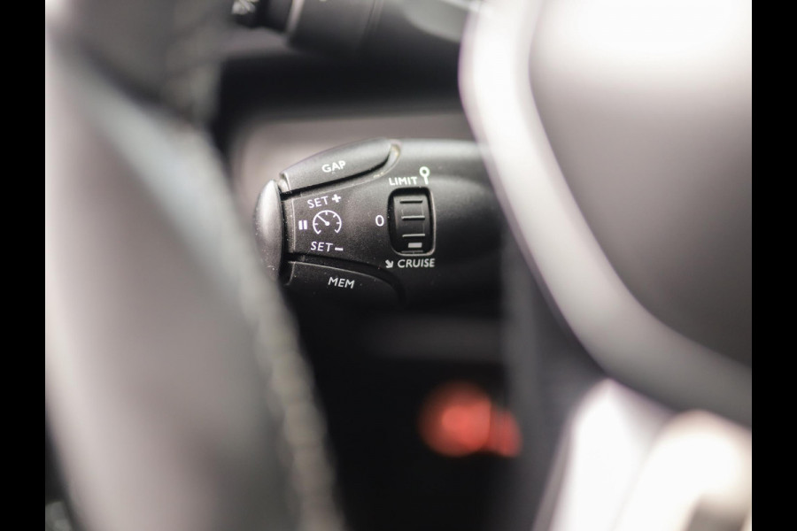 Peugeot 3008 1.5 BlueHDi Blue Lease Premium | Pano | Camera | Focal | Memory | Keyless