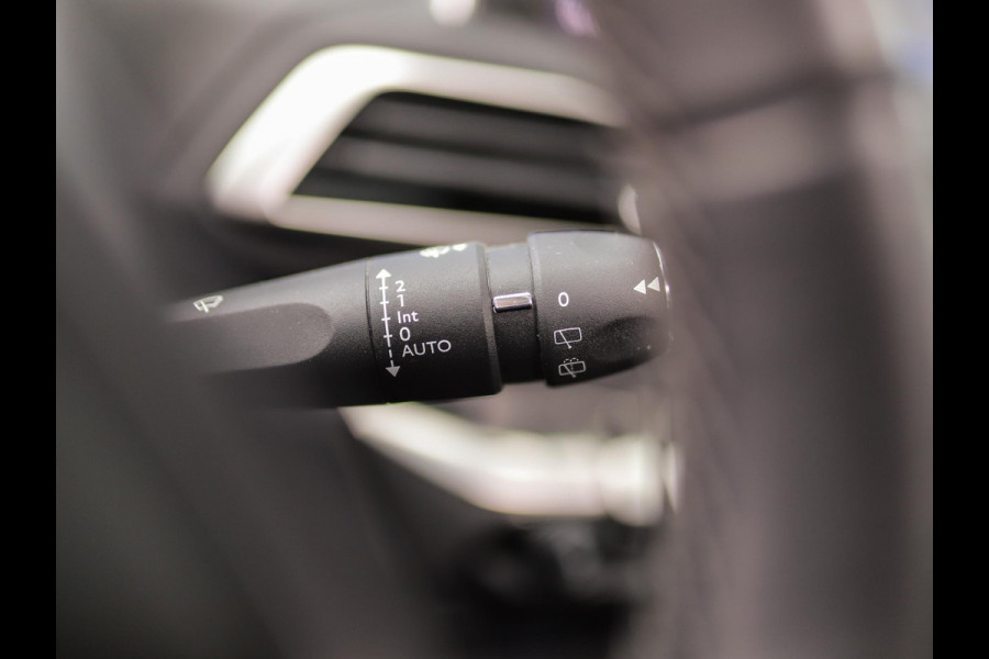 Peugeot 3008 1.5 BlueHDi Blue Lease Premium | Pano | Camera | Focal | Memory | Keyless