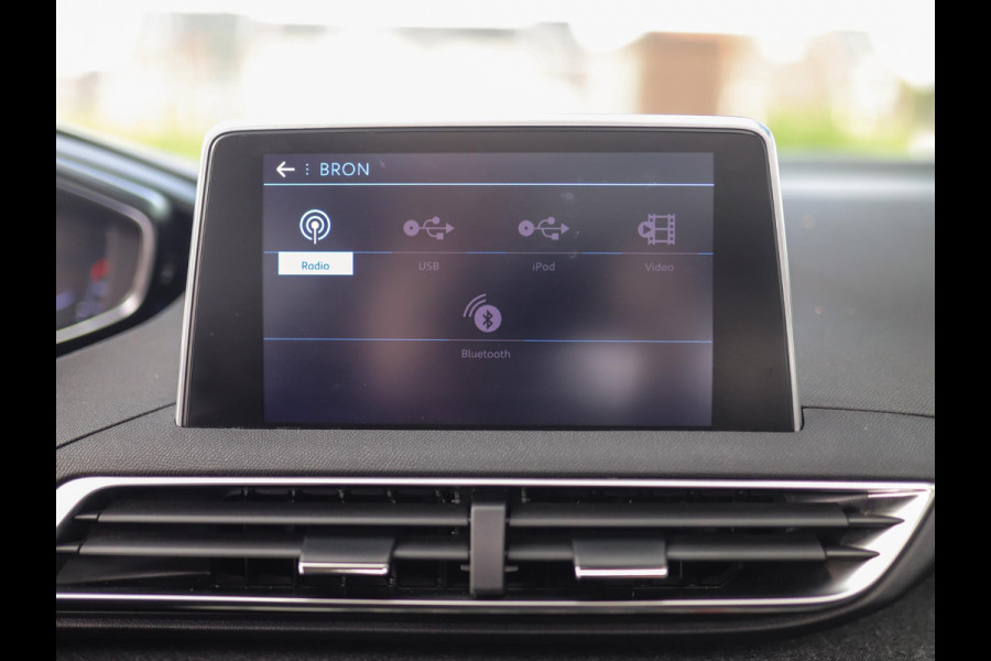Peugeot 3008 1.5 BlueHDi Blue Lease Premium | Pano | Camera | Focal | Memory | Keyless