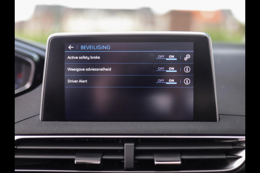 Peugeot 3008 1.5 BlueHDi Blue Lease Premium | Pano | Camera | Focal | Memory | Keyless