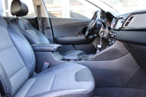 Kia Niro 1.6 GDi Hybrid DynamicLine Automaat Navi Camera Nap