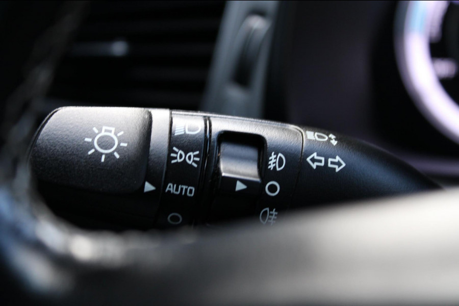 Kia Niro 1.6 GDi Hybrid DynamicLine Automaat Navi Camera Nap