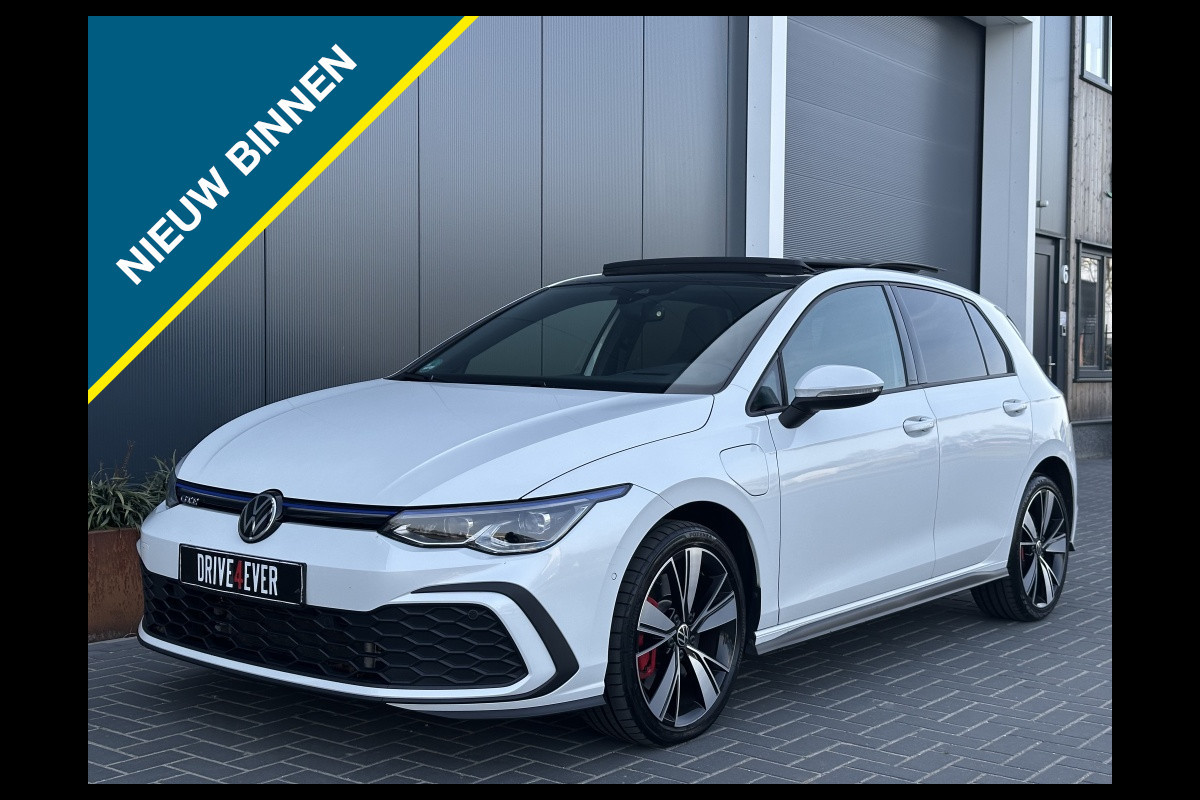 Volkswagen Golf 1.4 eHybrid GTE 245pk FULL PANO HUD CAMERA NAVI SFEER IQ LIGHT Volkswagen Golf 1.4 eHybrid GTE 245pk FULL PANO HUD CAMERA NAVI SFEER IQ LIGHT
