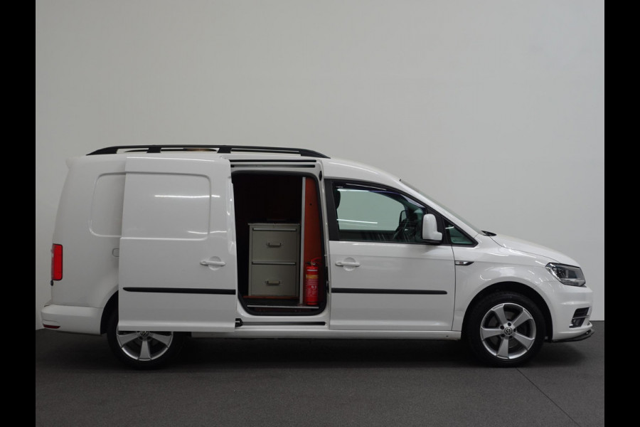 Volkswagen Caddy 150pk Automaat L2H1 Maxi Euro6 Parkeersensoren achter Cruise Control Airco 17"velgen Achterklep APK tot 04-2026