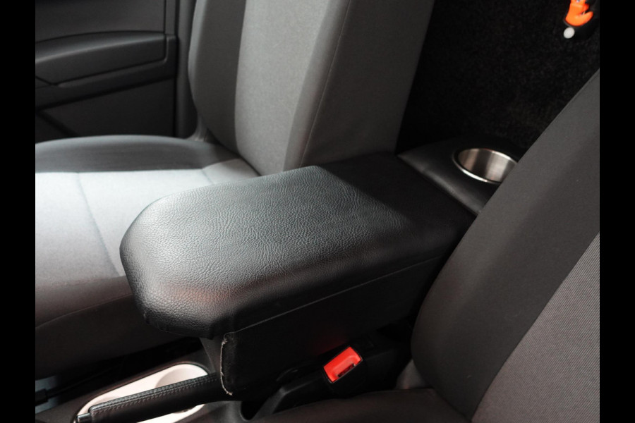 Volkswagen Caddy 150pk Automaat L2H1 Maxi Euro6 Parkeersensoren achter Cruise Control Airco 17"velgen Achterklep APK tot 04-2026