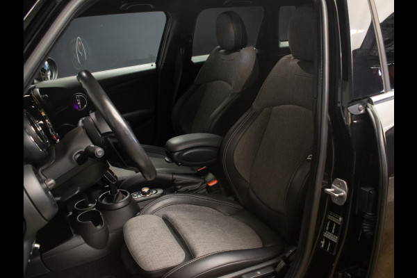 MINI Mini 2.0 Cooper S Sport (PANORAMADAK,NAVI,HARMAN/KARDON,PDC,LED,STOELVERWARMING,DAB,SPORTSTOELEN,LM VELGEN,NETTE STAAT)