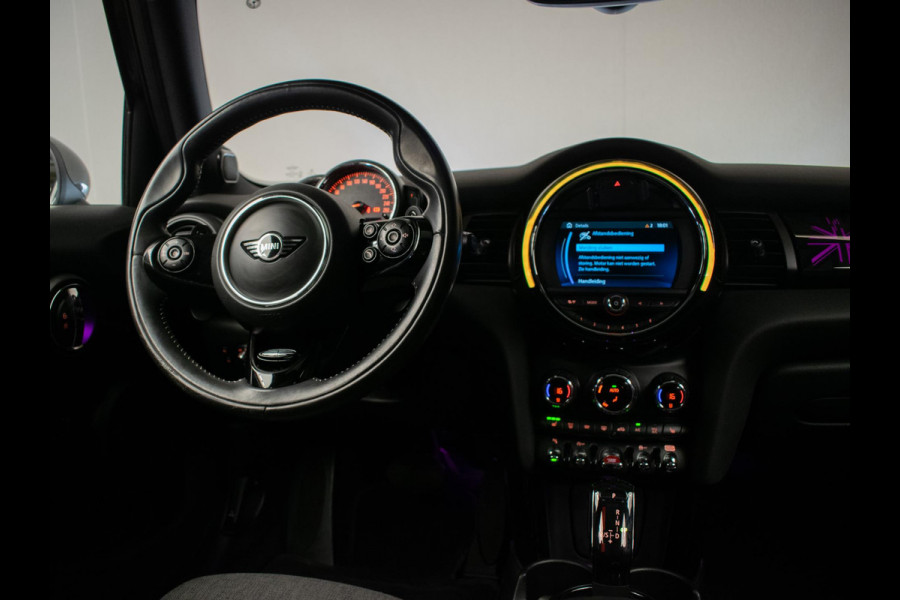 MINI Mini 2.0 Cooper S Sport (PANORAMADAK,NAVI,HARMAN/KARDON,PDC,LED,STOELVERWARMING,DAB,SPORTSTOELEN,LM VELGEN,NETTE STAAT)