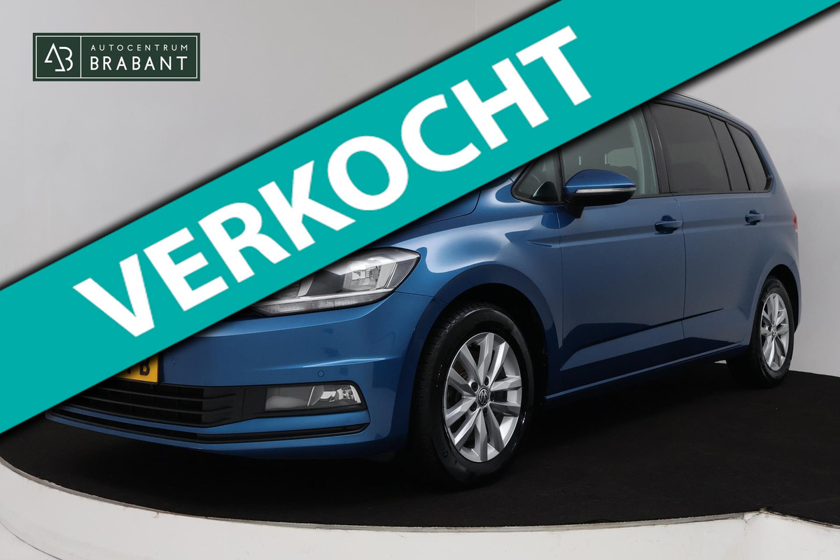 Volkswagen Touran 1.4 TSI Comfortline Business (PANORAMADAK, PARKEERSENSOREN, TREKHAAK, CAMERA, STOELVERWARMING, NAVIGATIE) Volkswagen Touran 1.4 TSI Comfortline Business (PANORAMADAK, PARKEERSENSOREN, TREKHAAK, CAMERA, STOELVERWARMING, NAVIGATIE)