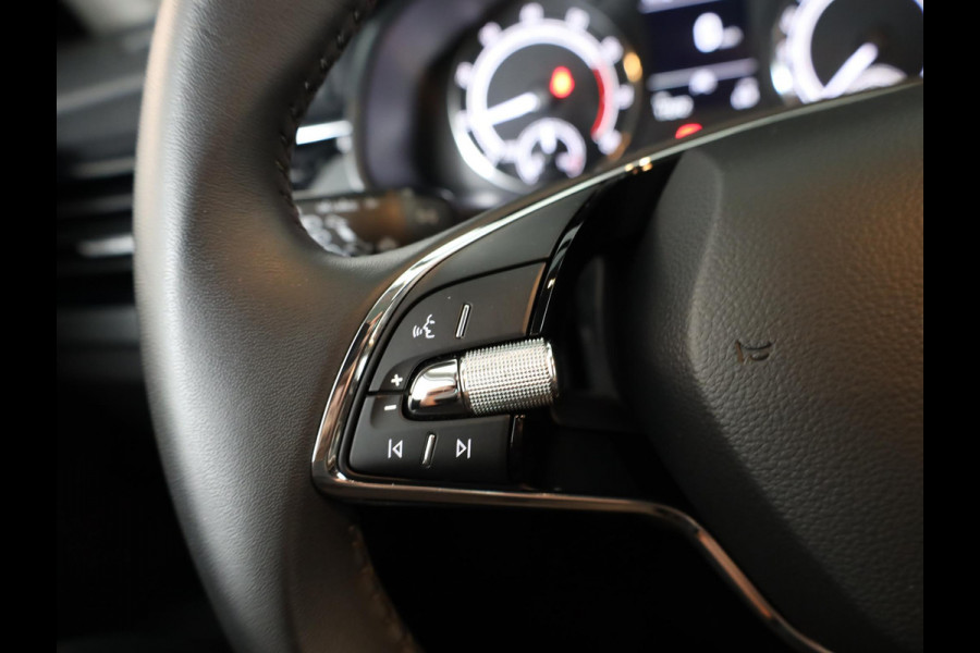 Škoda SCALA 1.0 TSI Ambition 110 pk | Verlengde garantie | Navigatie via App | Parkeersensoren achter | LED koplampen | Apple Carplay/Android Auto |