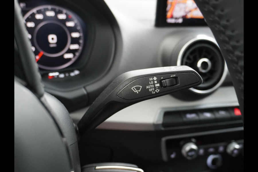 Audi Q2 35 TFSI S Edition TREKHAAK | LEDER | RIJKLAAR INCL. 12 MND. BOVAGGARANTIE