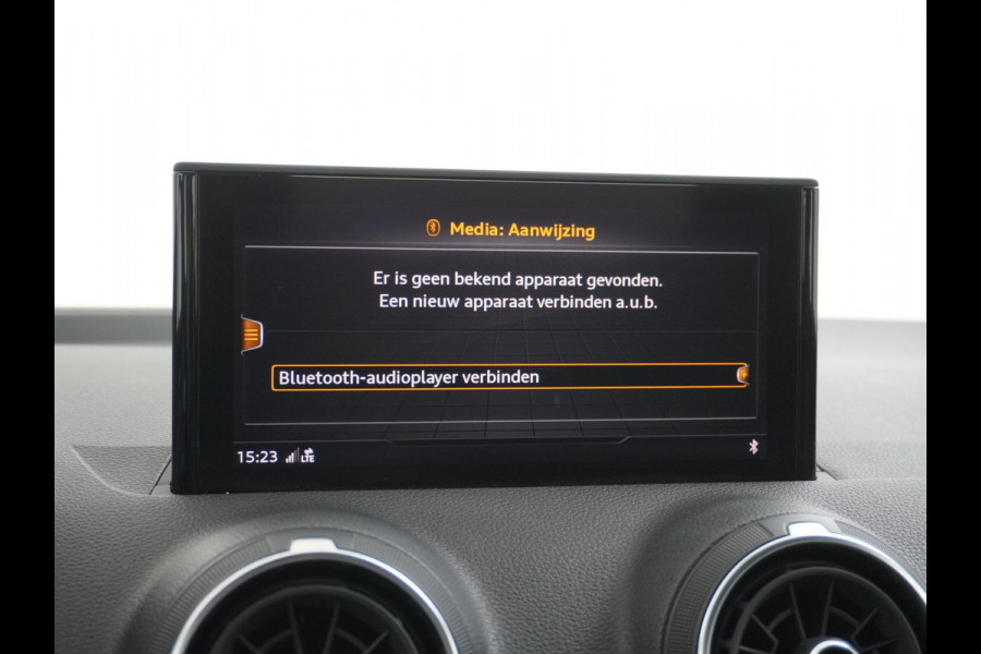 Audi Q2 35 TFSI S Edition TREKHAAK | LEDER | RIJKLAAR INCL. 12 MND. BOVAGGARANTIE