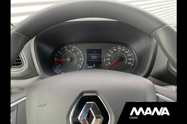 Renault Master T35 2.3 dCi 135 L2H2 Airco Cruise Sensoren LED 12V Navigatie Bijrijdersbank Bluetooth NAP