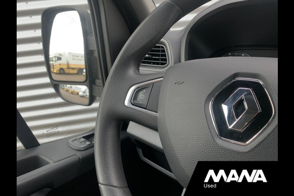 Renault Master T35 2.3 dCi 135 L2H2 Airco Cruise Sensoren LED 12V Navigatie Bijrijdersbank Bluetooth NAP
