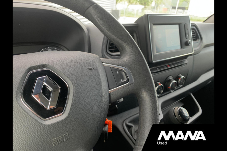 Renault Master T35 2.3 dCi 135 L2H2 Airco Cruise Sensoren LED 12V Navigatie Bijrijdersbank Bluetooth NAP