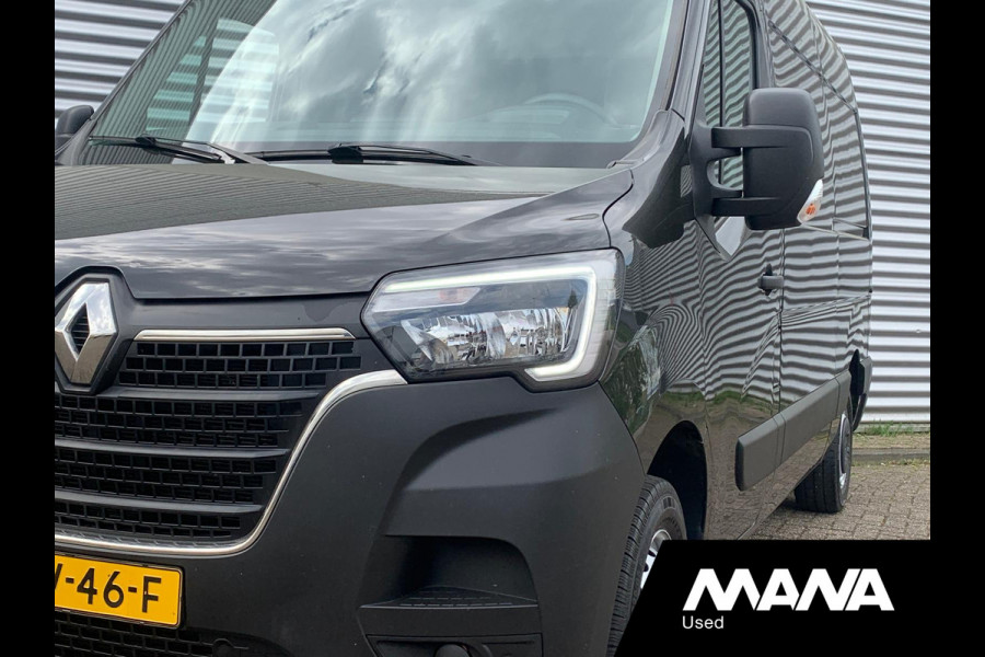 Renault Master T35 2.3 dCi 135 L2H2 Airco Cruise Sensoren LED 12V Navigatie Bijrijdersbank Bluetooth NAP