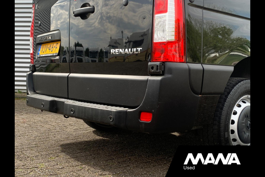 Renault Master T35 2.3 dCi 135 L2H2 Airco Cruise Sensoren LED 12V Navigatie Bijrijdersbank Bluetooth NAP