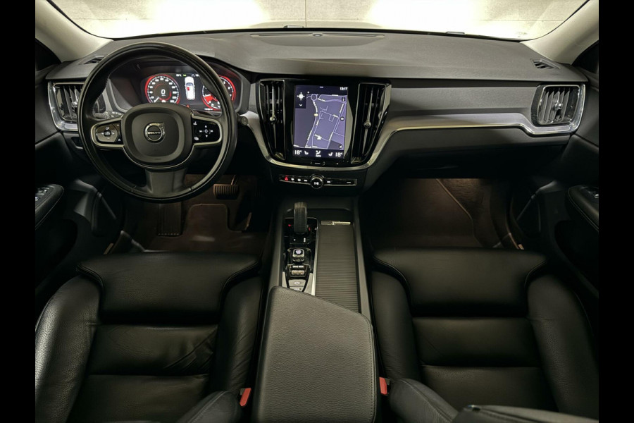 Volvo V60 2.0 B3 Business Pro Navi Autopilot Leer Trekh. NAP