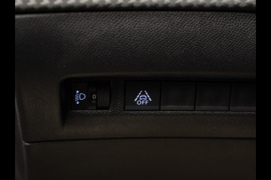 Peugeot 208 1.2 PureTech Active Sport (APPLE CARPLAY,NAVI,CRUISE,LED,LANE ASSIST,SPORTSTOELEN,BLACKPACK,NIEUWE APK,NETTESTAAT)