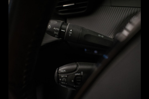 Peugeot 208 1.2 PureTech Active Sport (APPLE CARPLAY,NAVI,CRUISE,LED,LANE ASSIST,SPORTSTOELEN,BLACKPACK,NIEUWE APK,NETTESTAAT)