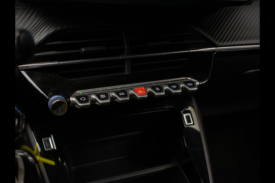 Peugeot 208 1.2 PureTech Active Sport (APPLE CARPLAY,NAVI,CRUISE,LED,LANE ASSIST,SPORTSTOELEN,BLACKPACK,NIEUWE APK,NETTESTAAT)