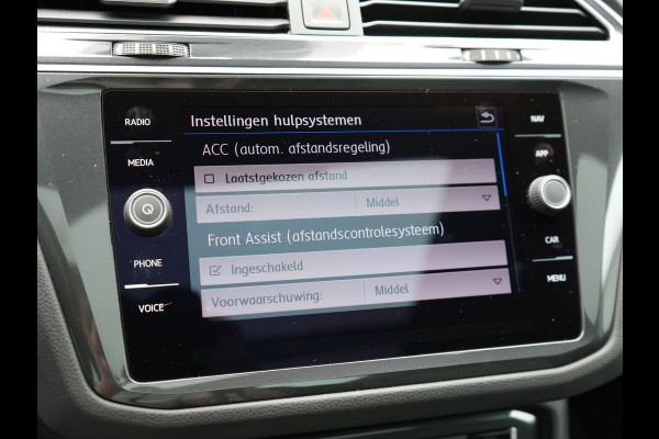 Volkswagen Tiguan 2.0 TSI 4Motion R-Line 220pk | Panodak | Trekhaak Afneembaar | Adaptive Cruise | 360 Camera | LED | Carplay | Stoelverwarming | 20'' L.M. |