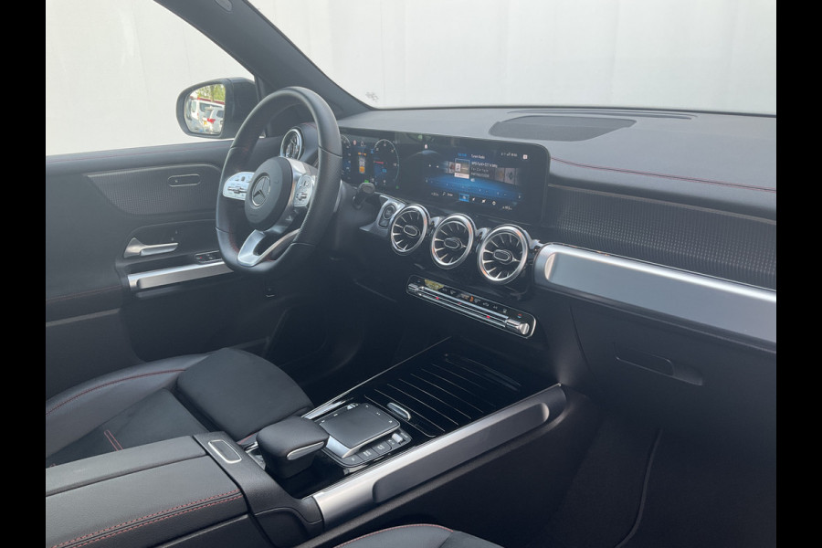 Mercedes-Benz EQB 300 4MATIC AMG Line 67 kWh Pano Adap.Cruise Sfeerverl Cam Compleet!