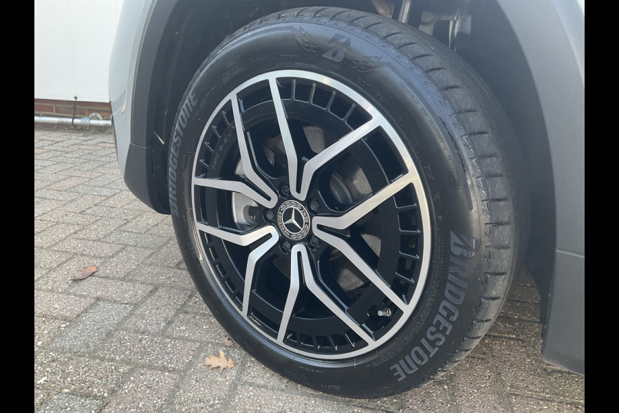 Mercedes-Benz EQB 300 4MATIC AMG Line 67 kWh Pano Adap.Cruise Sfeerverl Cam Compleet!