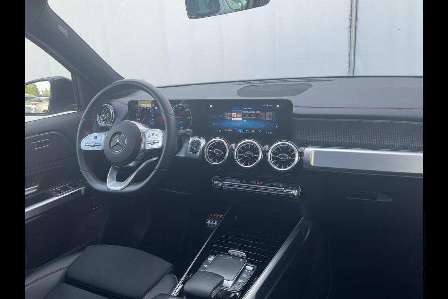 Mercedes-Benz EQB 300 4MATIC AMG Line 67 kWh Pano Adap.Cruise Sfeerverl Cam Compleet!