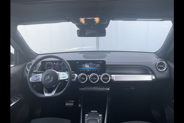 Mercedes-Benz EQB 300 4MATIC AMG Line 67 kWh Pano Adap.Cruise Sfeerverl Cam Compleet!