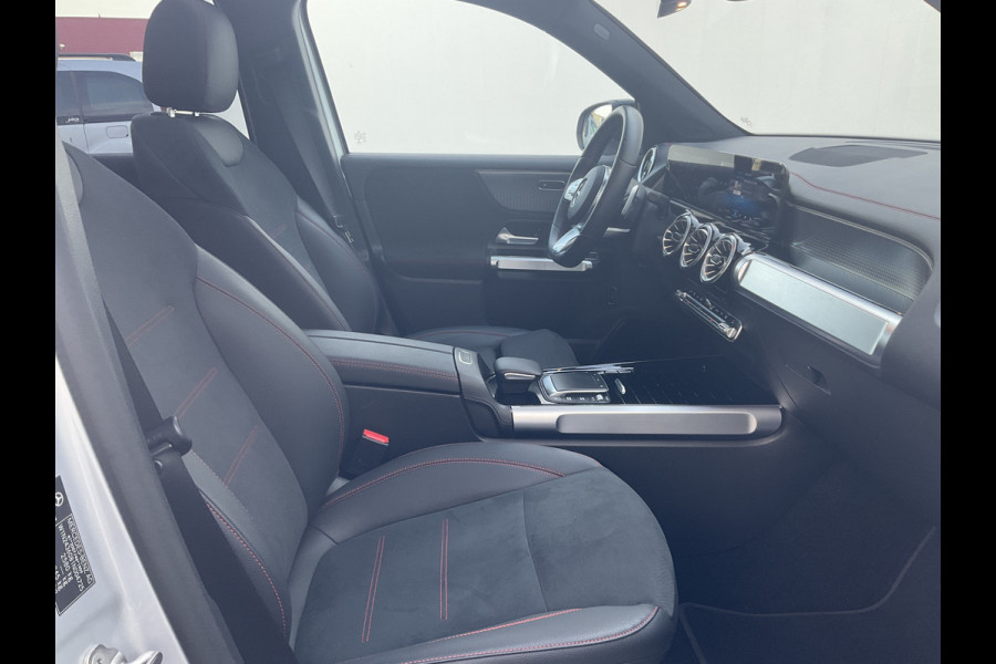 Mercedes-Benz EQB 300 4MATIC AMG Line 67 kWh Pano Adap.Cruise Sfeerverl Cam Compleet!