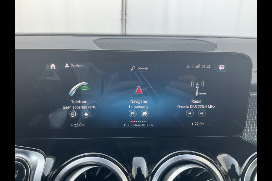 Mercedes-Benz EQB 300 4MATIC AMG Line 67 kWh Pano Adap.Cruise Sfeerverl Cam Compleet!