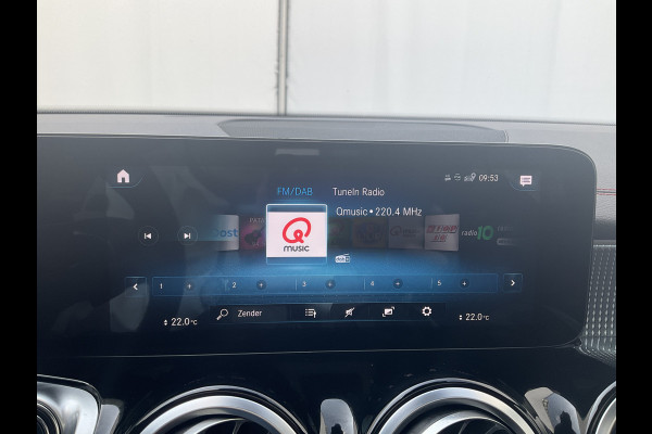 Mercedes-Benz EQB 300 4MATIC AMG Line 67 kWh Pano Adap.Cruise Sfeerverl Cam Compleet!
