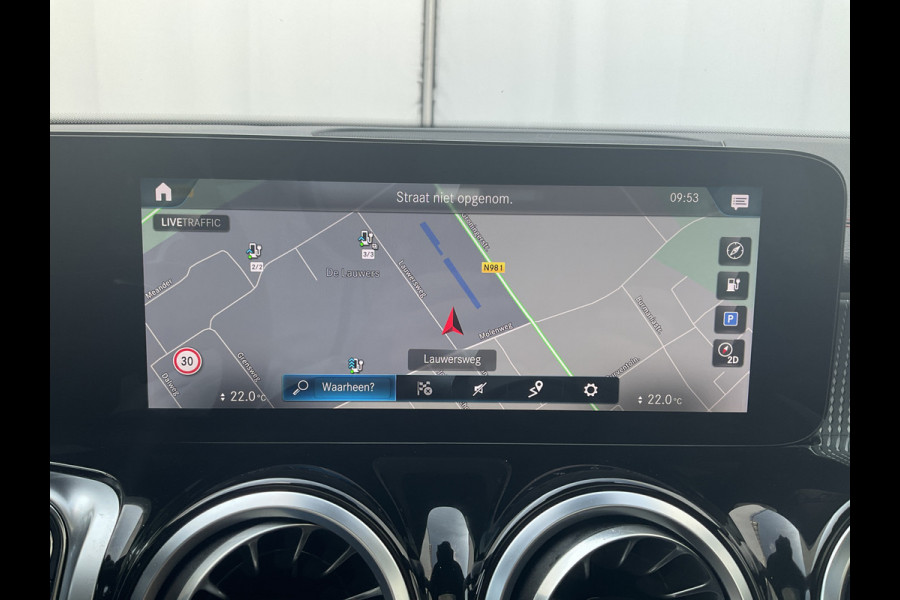 Mercedes-Benz EQB 300 4MATIC AMG Line 67 kWh Pano Adap.Cruise Sfeerverl Cam Compleet!