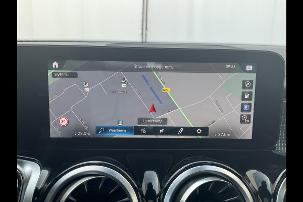 Mercedes-Benz EQB 300 4MATIC AMG Line 67 kWh Pano Adap.Cruise Sfeerverl Cam Compleet!