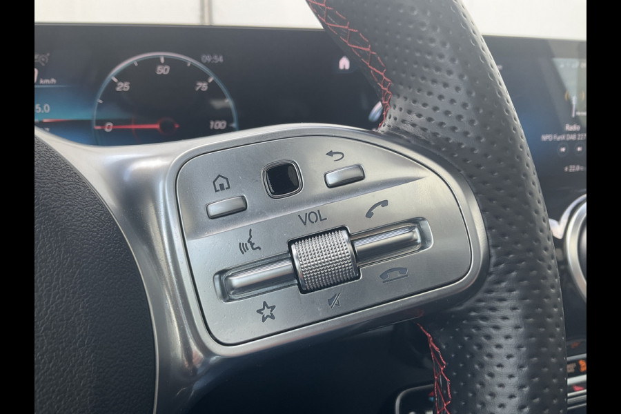 Mercedes-Benz EQB 300 4MATIC AMG Line 67 kWh Pano Adap.Cruise Sfeerverl Cam Compleet!