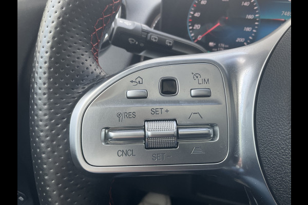 Mercedes-Benz EQB 300 4MATIC AMG Line 67 kWh Pano Adap.Cruise Sfeerverl Cam Compleet!