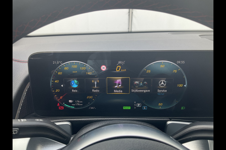 Mercedes-Benz EQB 300 4MATIC AMG Line 67 kWh Pano Adap.Cruise Sfeerverl Cam Compleet!