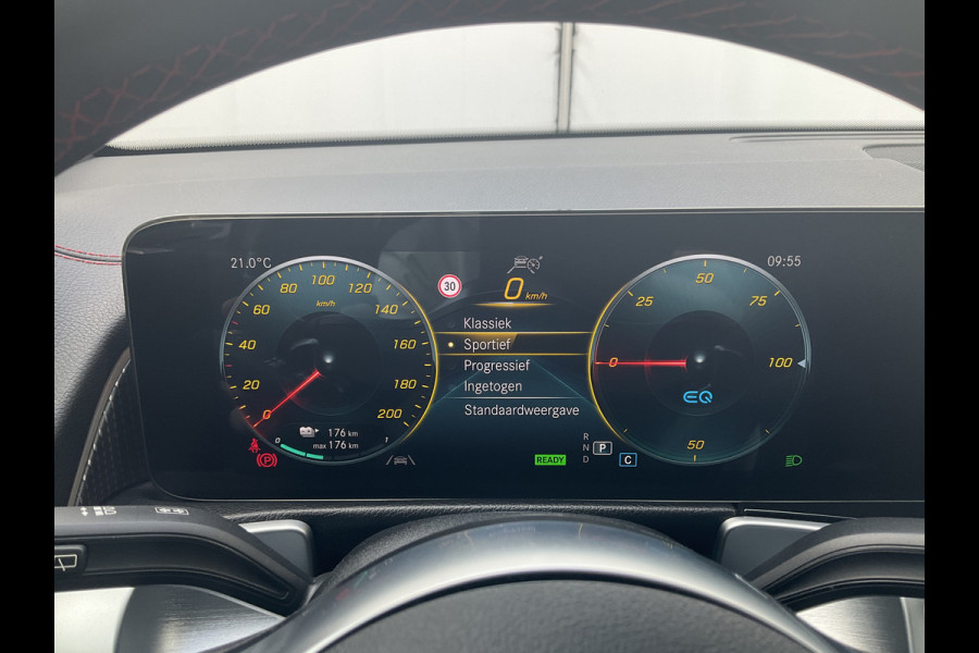 Mercedes-Benz EQB 300 4MATIC AMG Line 67 kWh Pano Adap.Cruise Sfeerverl Cam Compleet!