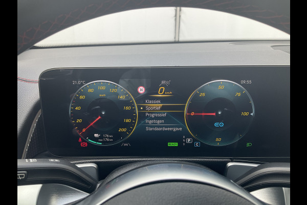 Mercedes-Benz EQB 300 4MATIC AMG Line 67 kWh Pano Adap.Cruise Sfeerverl Cam Compleet!