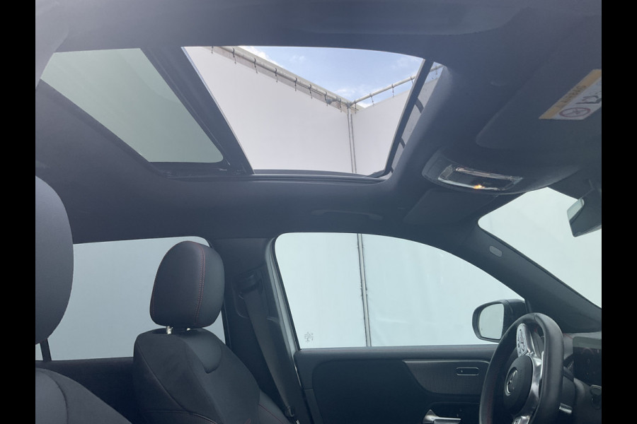 Mercedes-Benz EQB 300 4MATIC AMG Line 67 kWh Pano Adap.Cruise Sfeerverl Cam Compleet!