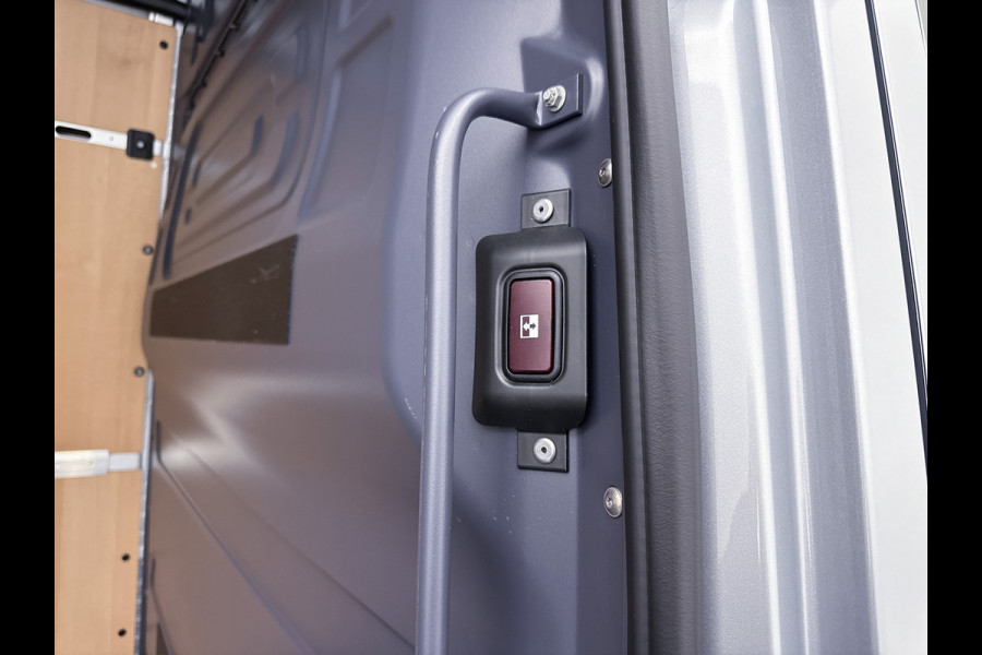 Mercedes-Benz Sprinter 317 1.9 CDI L3H2 Navigatie Elektrische schuifdeur Adaptieve cruise control LED Achteruitrijcamera Betimmering Adaptieve Cruise C