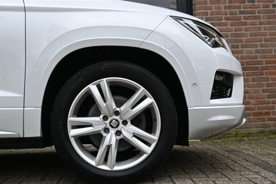 Seat Ateca 2.0 EcoTSI FR 4DRIVE Pano A.Cruise Cam 190PK ´17