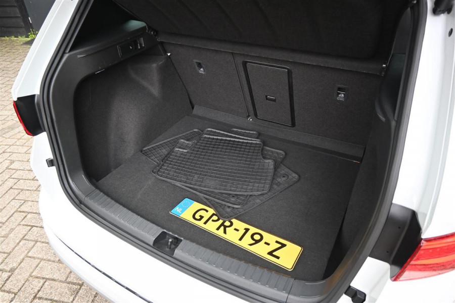 Seat Ateca 2.0 EcoTSI FR 4DRIVE Pano A.Cruise Cam 190PK ´17