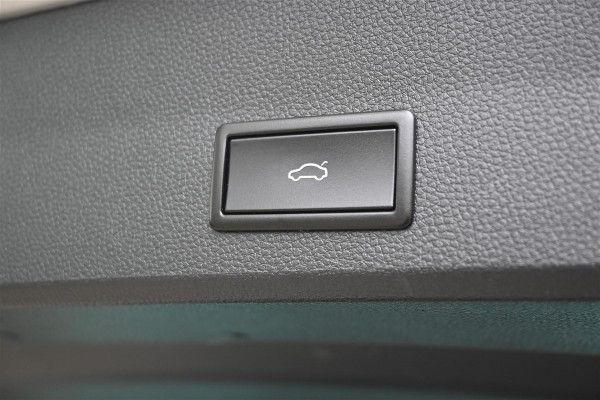 Seat Ateca 2.0 EcoTSI FR 4DRIVE Pano A.Cruise Cam 190PK ´17