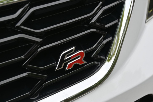 Seat Ateca 2.0 EcoTSI FR 4DRIVE Pano A.Cruise Cam 190PK ´17