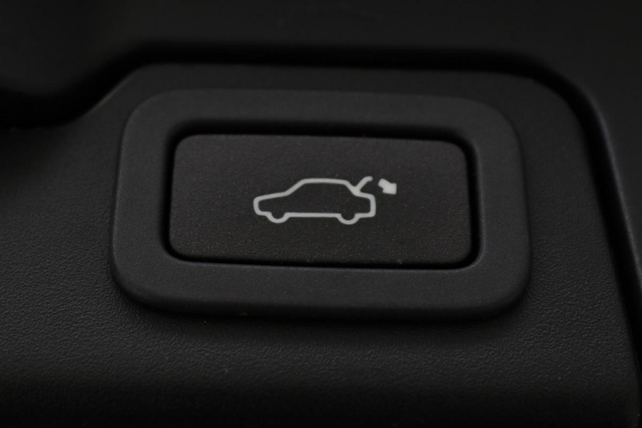 Land Rover Range Rover Evoque 2.0 TD4 SE | 2e eigenaar | Panoramadak | Leder | Stoelverwarming | 360 camera | Full LED | Carplay | Meridian Sound | Memory | Stuurverwarming | Keyless