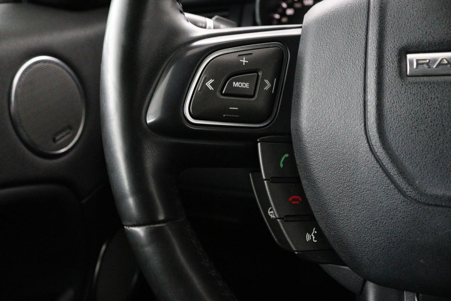 Land Rover Range Rover Evoque 2.0 TD4 SE | 2e eigenaar | Panoramadak | Leder | Stoelverwarming | 360 camera | Full LED | Carplay | Meridian Sound | Memory | Stuurverwarming | Keyless