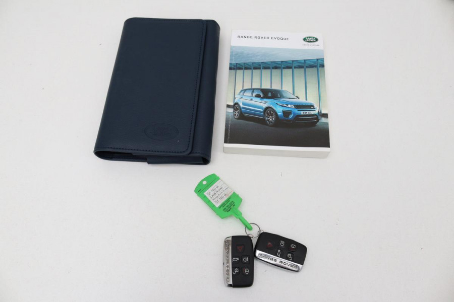 Land Rover Range Rover Evoque 2.0 TD4 SE | 2e eigenaar | Panoramadak | Leder | Stoelverwarming | 360 camera | Full LED | Carplay | Meridian Sound | Memory | Stuurverwarming | Keyless